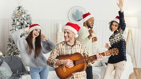 20 Rekomendasi Lagu Natal untuk Remaja Terpopuler