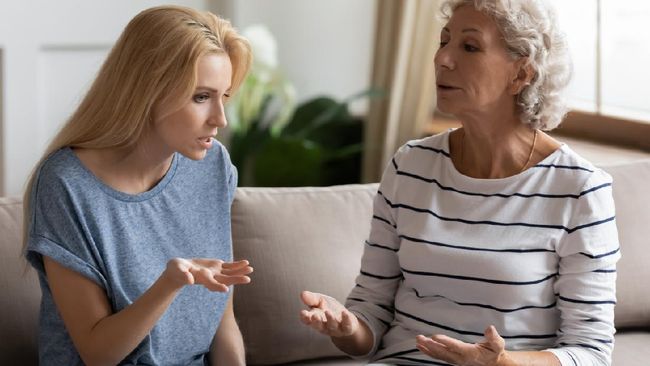 Toxic people atau seorang dengan kepribadian toksik membawa pengaruh buruk buat orang lain lewat tindakan, tingkah laku atau kata-kata mereka. Apa penyebabnya?