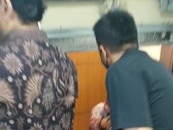 Detik-detik Legislator Gerindra Terjebak di Lift DPR Lantai 13