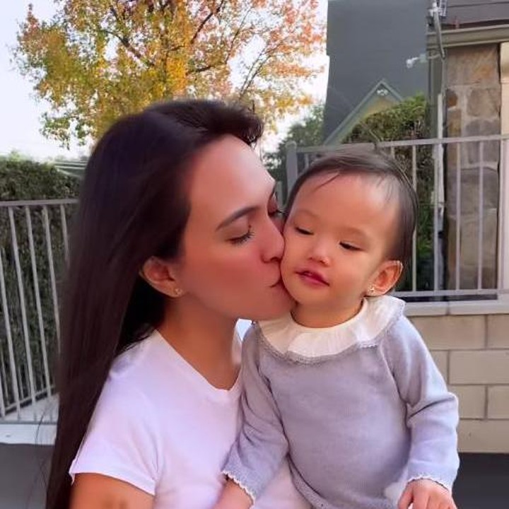 <p>Sebelum liburan akhir tahunnya ini, Shandy Aulia ke Amerika Serikat dalam rangka <em>babymoon</em>. Claire saat itu masih di kandungan. Oleh sebab itu, Shandy bersyukur sekali bisa mengajak buah hatinya pergi liburan bersama. (Foto: Instagram @shandyaulia)</p>