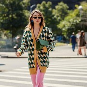 Termasuk Salah Satu Pakaian yang Nyaman, Berikut Cara Mix and Match Kardigan