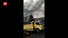 VIDEO: Momen Awan Panas Semeru Menerjang Desa Sumberwuluh