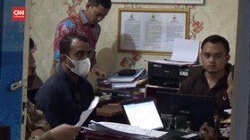VIDEO: Dosen Unsri RG Diperiksa Polda Sumsel