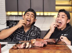 Tanboy Kun Bikin Tomahawk Steak Neraka, Pakai 8 Cabe Carolina Reaper