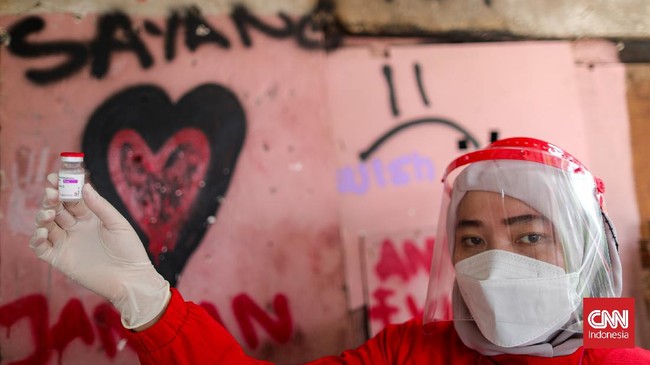 CNNIndonesia.com merangkum peristiwa dan informasi perihal perkembangan kasus Covid-19 di Indonesia dalam 24 jam terakhir.