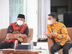 Pakai Batik Kuning, Sahrul Gunawan Sambut Kunjungan Wabup Bantul