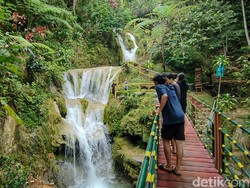 Intip Sungai Mudal, Kolam Alami Segar di Perbukitan Menoreh Kulon Progo