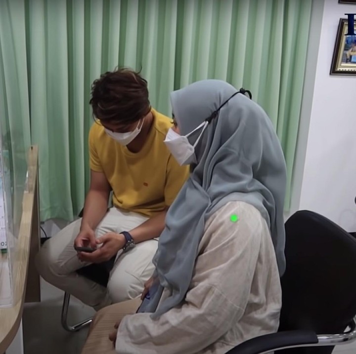 <p>Saat USG, ternyata Si Kecil dalam kandungan Lesti Kejora masih malu-malu nih memperlihatkan wajahnya, Bunda. (Foto: Youtube Leslar Entertainment)</p>