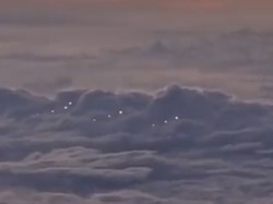 Heboh Penampakan Pasukan UFO Terekam Pilot Amerika