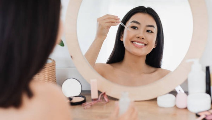 5 Serum Wajah Lokal Ini Sukses Jadi Incaran Sepanjang 2021, Cek... Ada Produk Kecintaanmu Nggak Nih? 5 Serum Wajah Lokal Ini Sukses Jadi Incaran Sepanjang 2021, Cek... Ada Produk Kecintaanmu Nggak Nih?