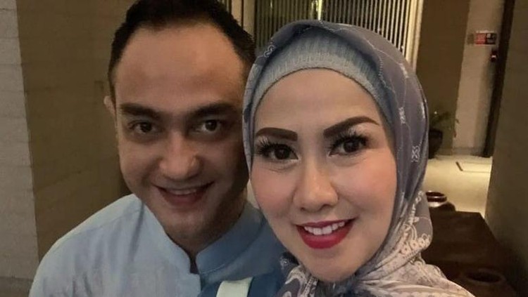 Venna Melinda dan Ferry Irawan Venna Melinda dan Ferry Irawan