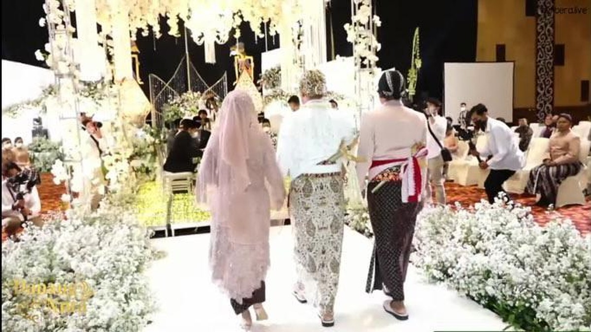 Danang DA dan Hemas Nura akan menikah hari ini di Alana Hotel Yogyakarta dengan mengusung adat Pakem Yogya&period; Yuk intip&excl;