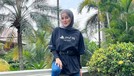 8 OOTD Olla Ramlan Berhijab Masuk Nominasi Wanita Tercantik di Dunia 2021 Olla Ramlan wanita satu-satunya yang memakai hijab masuk nominasi wanita tercantik dunia 2021 versi TC Candler. Yuk intip ootdnya!