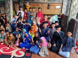 Mengangkat Anak Jalanan Lewat Pendidikan, Ini Cerita Sanggar Senja