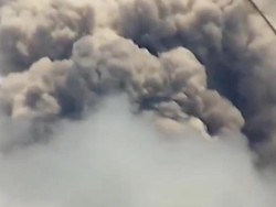 Viral Video Merapi Semburkan Awas Panas, BPPTKG Beri Penjelasan