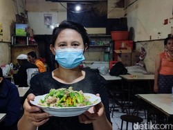 Punya Pelanggan Turun Temurun, Mie Hengky Mampu Bertahan 3 Generasi