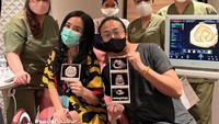 <p>Dhea Ananda dan Ariel Nidji akhirnya berhasil mendapatkan calon momongan usai melakukan program hamil. Mereka melakukan prosedur IVF atau bayi tabung, Bunda. (Foto: Instagram @dea_ananda)</p>