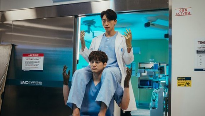 Sinopsis Ghost Doctor, Drama Korea Terbaru Rain yang Juga Bertabur Bintang Top!