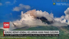 VIDEO: Gunung Merapi Kembali Keluarkan Awan Panas Guguran