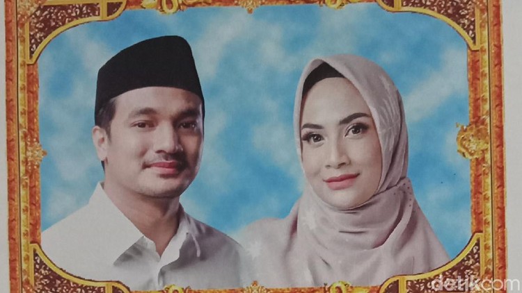 Acara pengajian 40 harian Vanessa Angel dan Bibi Ardiansyah yang digelar di kediaman keduanya.