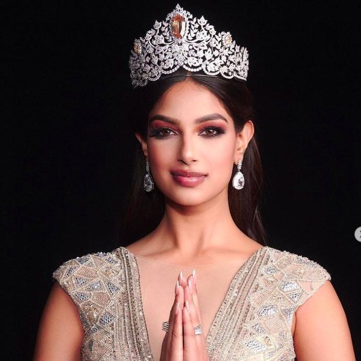 <p>Ajang Miss Universe 2021 kali ini kembali memberi kesempatan pada kontestan dari Asia untuk meraih mahkotanya. Harnaaz Kaur Sandhu, perwakilan dari India berhasil mendapat titel Miss Universe 2021 setelah kalahkan 79 kontestan lainnya, Bunda. (Foto: Instagram @missuniverse)</p>