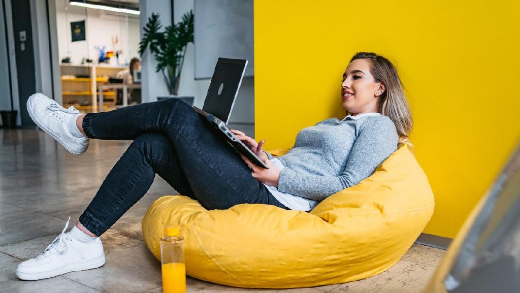 7 Kegiatan di Musim Hujan yang Seru Meski di Rumah Saja