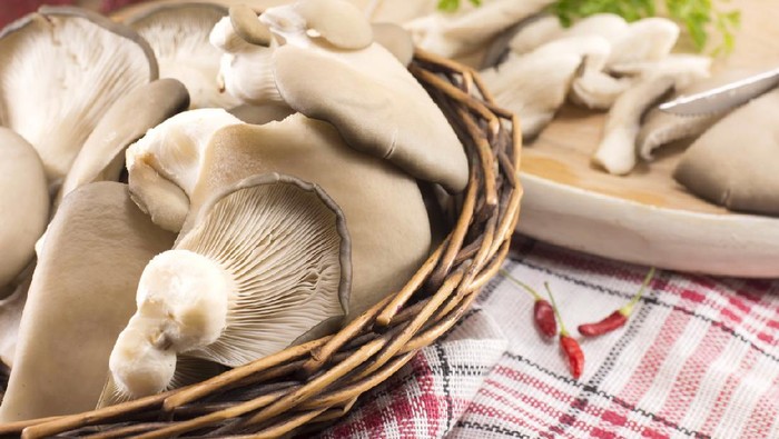 bunch of  fresh oyster mushrooms ready for cooking