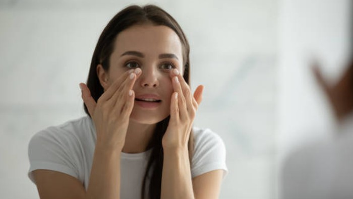 BeauPicks: 4 Eye Cream dengan Kandungan Peptide yang Ampuh untuk Kerutan dan Mata Panda BeauPicks: 4 Eye Cream dengan Kandungan Peptide yang Ampuh untuk Kerutan dan Mata Panda