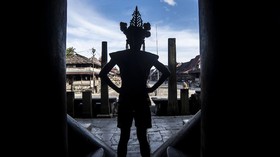 FOTO: Melompati Batu, Menggapai Kedewasaan