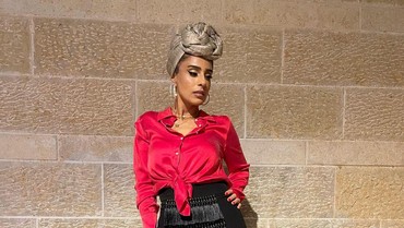 Narkis Reuven Pakai Hijab Saat Nyanyikan 'Halleluyah' di Miss Universe 2021