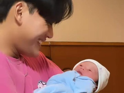 7 Potret Anak-anak Sule Jenguk Nathalie Holscher & Temui Baby Adzam