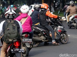Apakah Naik Motor Pakai Sandal Jepit Termasuk Pelanggaran?