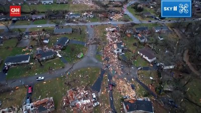 VIDEO: Tornado 'Mengamuk' di Kentucky, Ratusan Orang Tewas