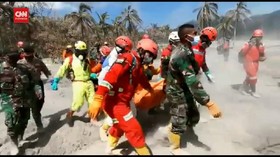 VIDEO: Tim Pencari Temukan Satu Korban Tewas Erupsi Merapi
