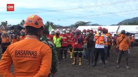 VIDEO: Tiga Regu Lanjutkan Pencarian Korban Erupsi Semeru di 5 Titik