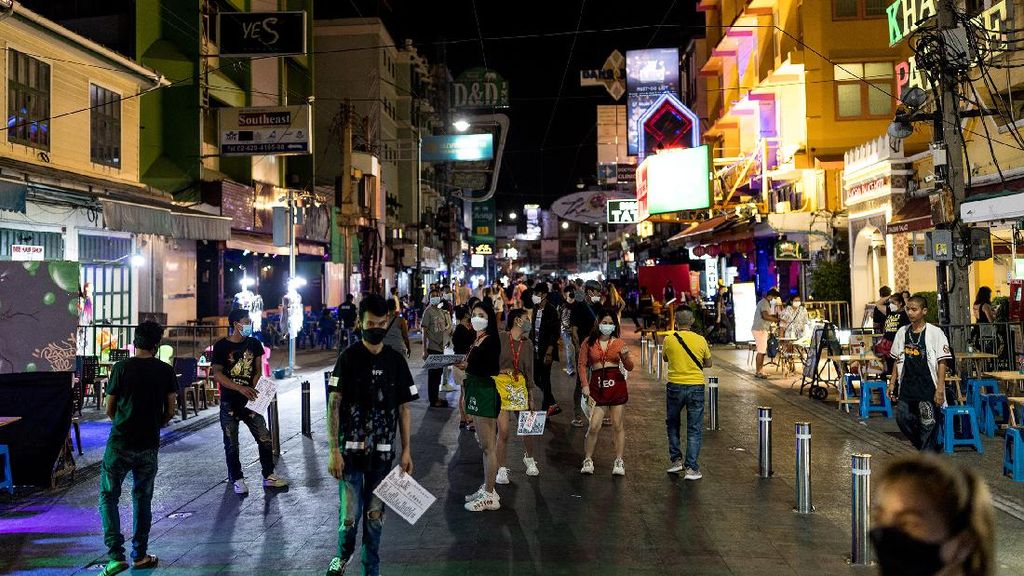 Turis Nyasar Pesan Makan di Acara Pemakaman, Disangka Street Food