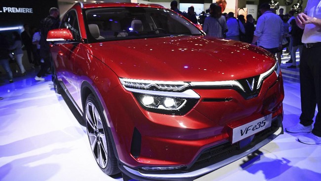Dengan strategi ini VinFast diprediksi akan bersaing dengan Tesla dan General Motors (GM) yang namanya sudah menempati hati konsumen di AS.