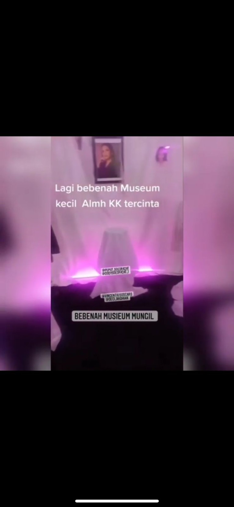 5 Penampakan Museum Mungil Vanessa Angel yang Tuai Cibiran Video museum mungil Vanessa Angel beredar di media sosial dan ramai diperbincangkan. Yuk kita intip potretnya!