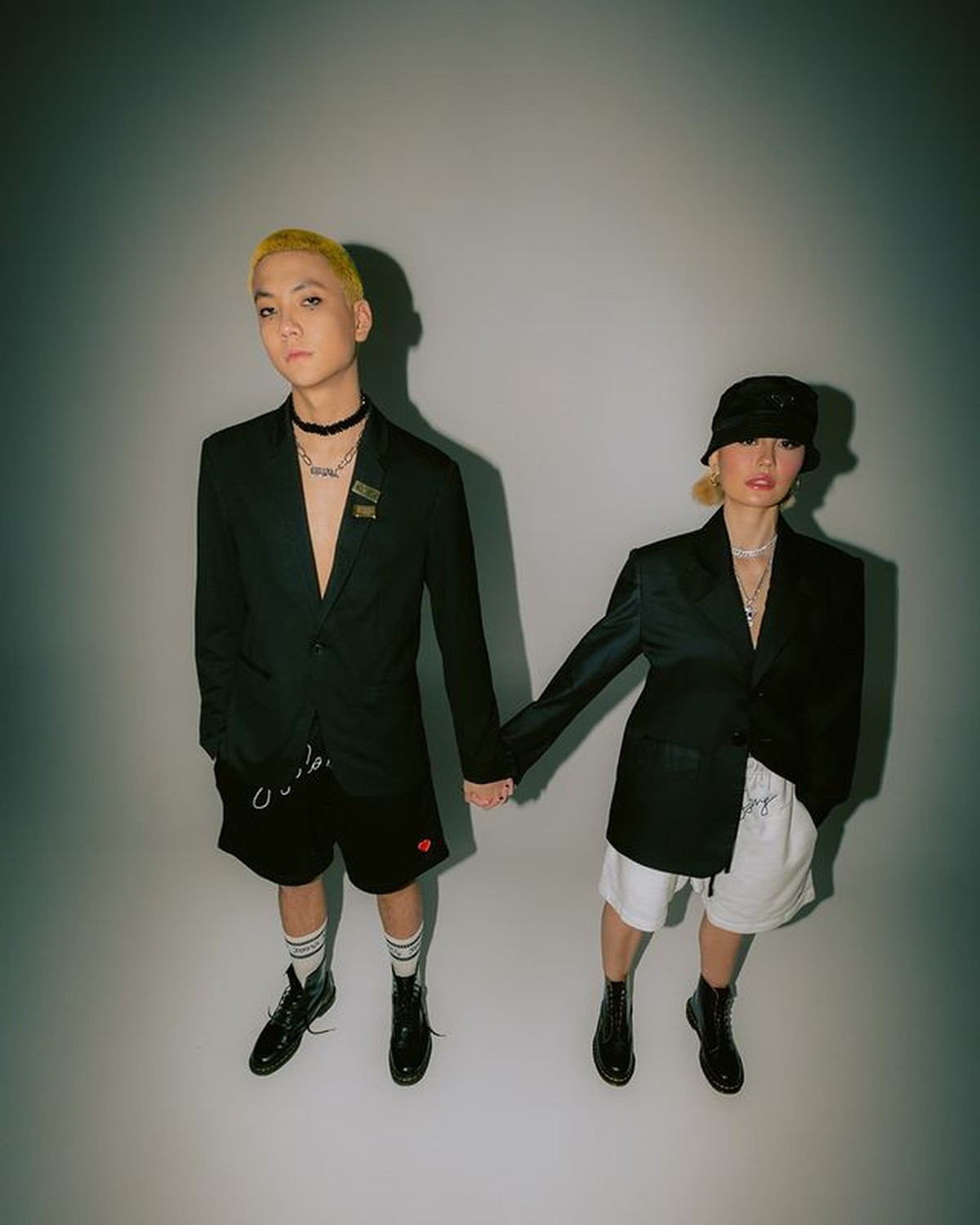 Agnez Mo dan Adam Rosyadi baru-baru ini melakukan pemotretan pakai Harajuku style&period; Yuk kita intip potretnya&excl;