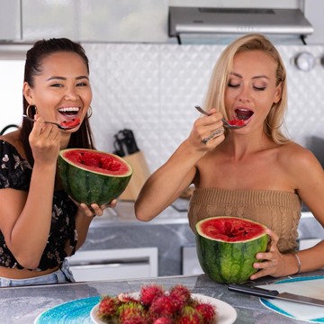 img-title Hempas Perut Buncit dalam Itungan Hari dengan Diet Semangka, Mudah dan Bisa Segera Dilakukan! Ini Caranya...
