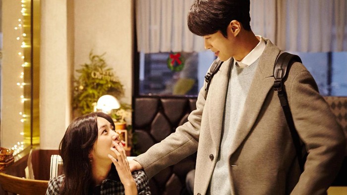 Pasangan Artis Korea di Music Video yang Paling Fenomenal, Serasi Semua!