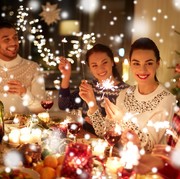 Tradisi Perayaan Natal di 5 Negara Ini Unik dan Menarik Banget, Ada yang 'Pesta Ayam Goreng!'