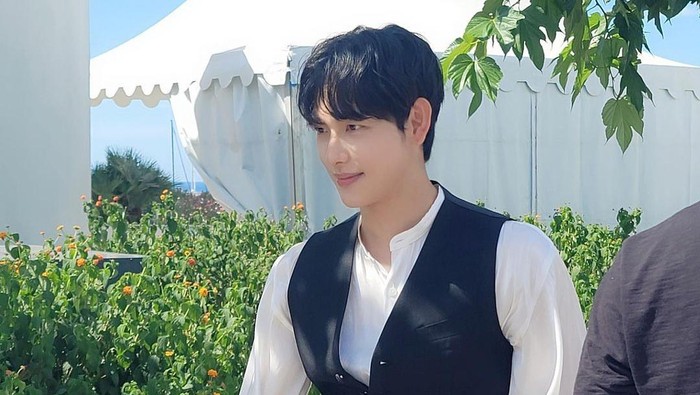 img-title Drama dan Film Korea Lainnya yang Dibintangi Im Si Wan: