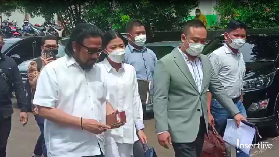 Jamal Mirdad & Naysilla Mirdad menghadiri sidang cerai Kenang Mirdad dan Tyna Kanna