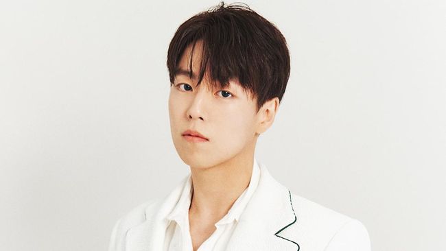 Lee Hyun-woo dikabarkan menggantikan Kim Seon-ho dalam film Dog Days.