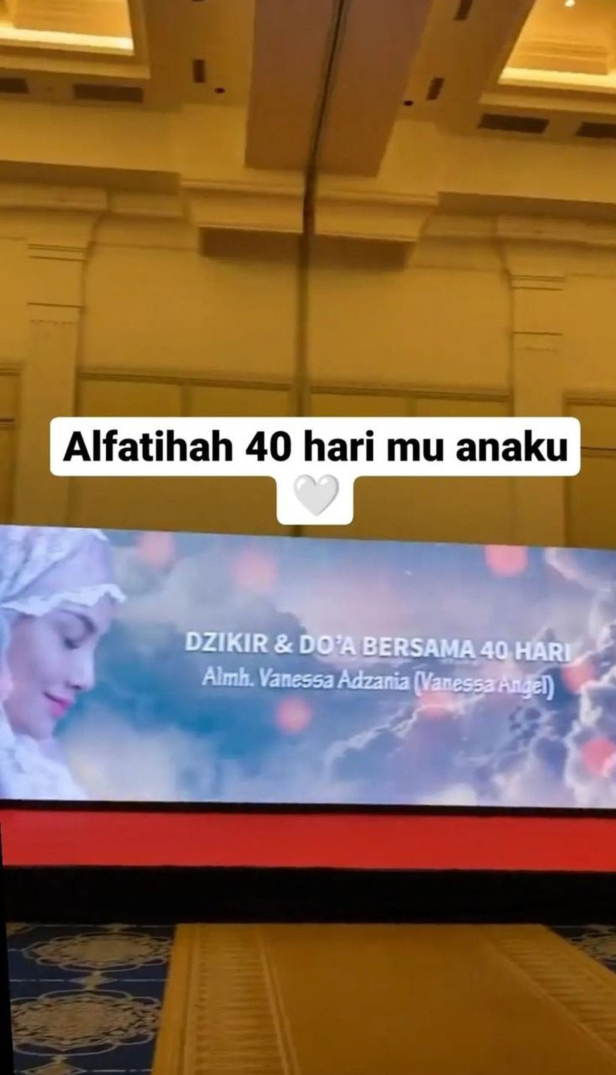 Keluarga mendiang Vanessa Angel dan Bibi Andriansyah gelar tahlilan 40 hari di tempat yang berbeda&period; Yuk intip potretnya&excl;