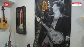 VIDEO: Gitar Bas Paul McCartney Laku Dilelang Rp6,7 Miliar