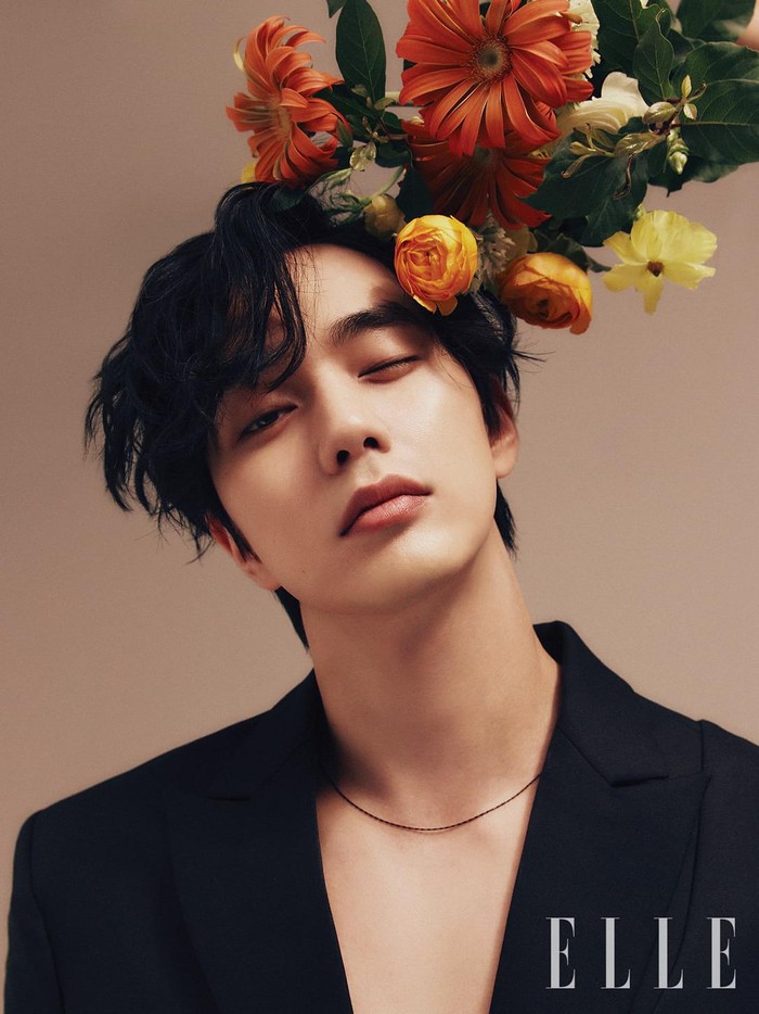 Aktor dalam drama I'm Not a Robot yaitu Yoo Seung Ho memperoleh vote sebanyak 49,1 ribu sebagai aktor paling tampan di tahun 2021 ini. Yoo Seung Ho sendiri akan segera comeback dengan drama Korea terbarunya yang berjudul Moonshine, dijadwalkan tayang pada Senin, (20/12) mendatang./ Foto: ELLE Korea