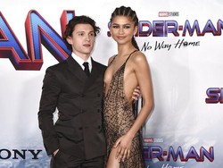 Jawaban Zendaya soal Hamil Anak Tom Holland