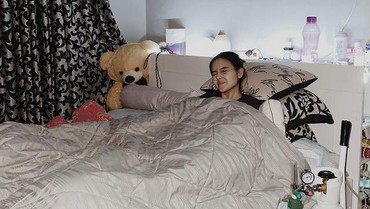 img-title Kenangan Pesan Singkat Laura Anna Buat Marshel Widianto Terpukul